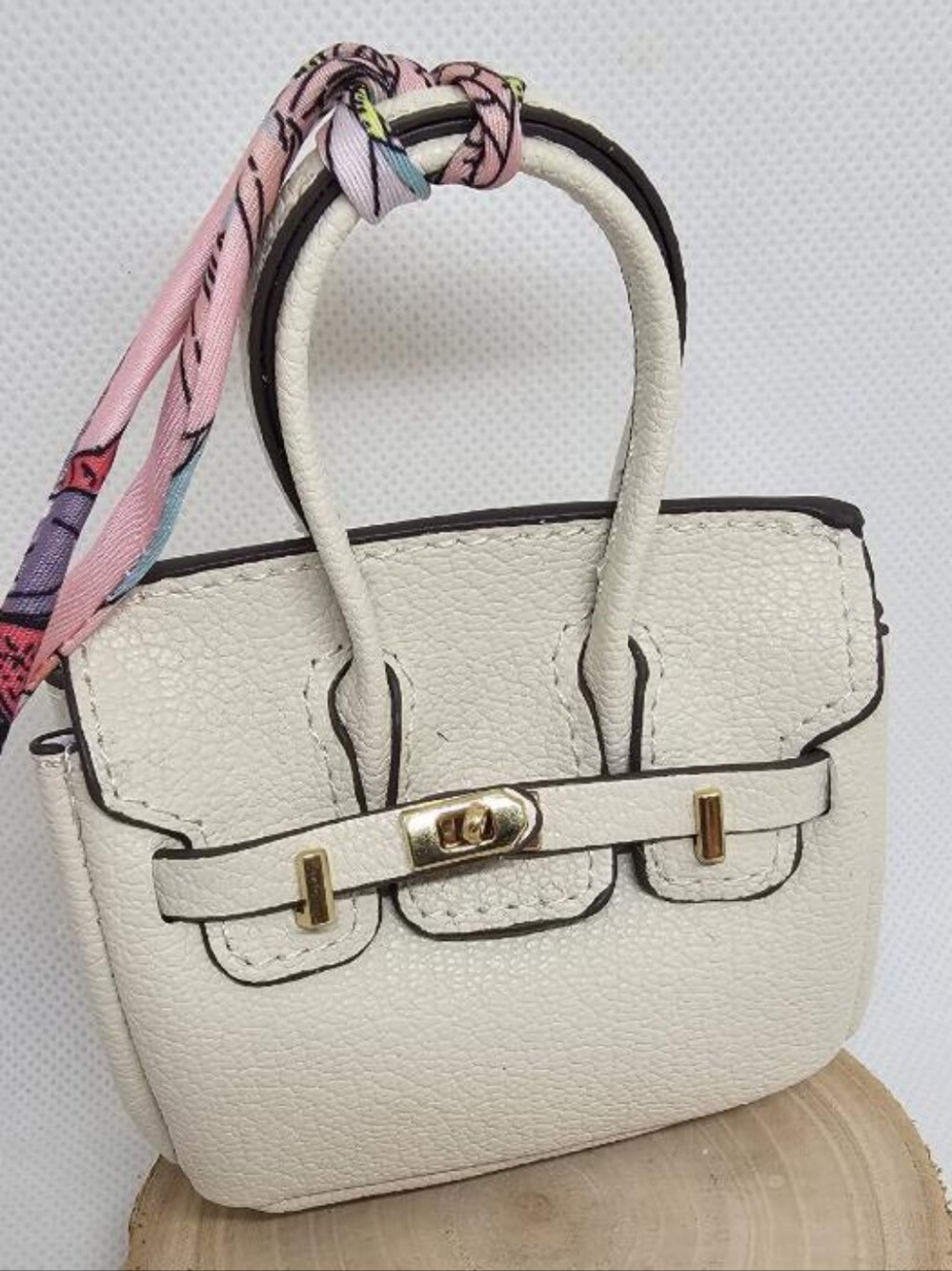 TRENDY MINI White Leather Tote with Pink Scarf Accent - BAG CHARM/ AIRPOD HOLDER - Picture 1 of 3